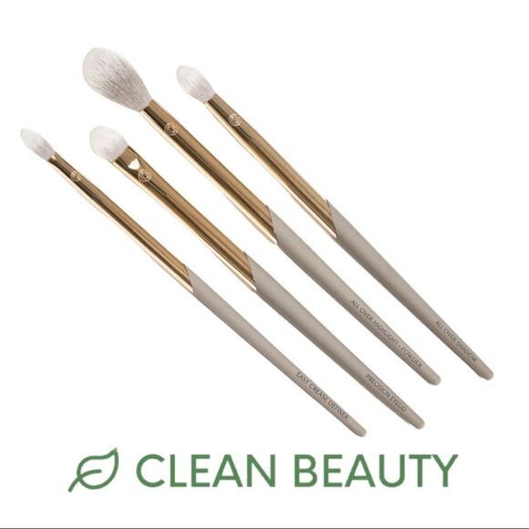 COMPLEX CULTURE 4 Piece Face & Eye Brush Set - Picture 1 of 6